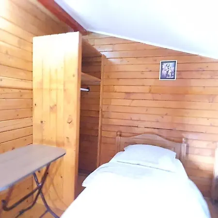 Δωμάτια σε οικογενειακή κατοικία Labirint Chateau Vama Veche