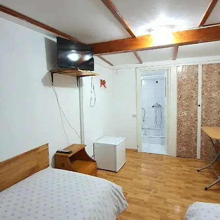Homestay Labirint Chateau *