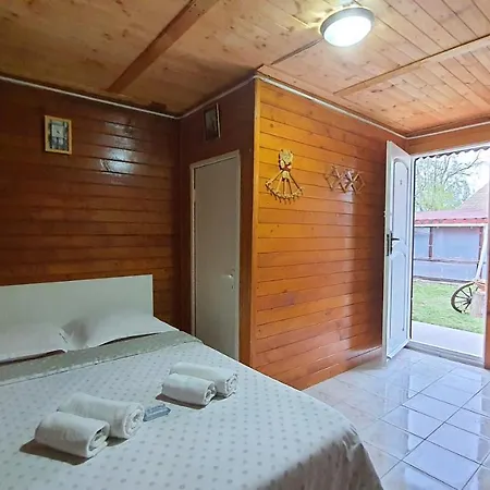 Labirint Chateau Homestay *
