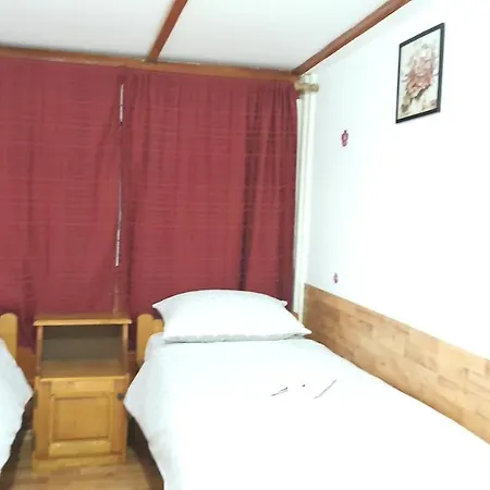 Homestay Labirint Chateau *
